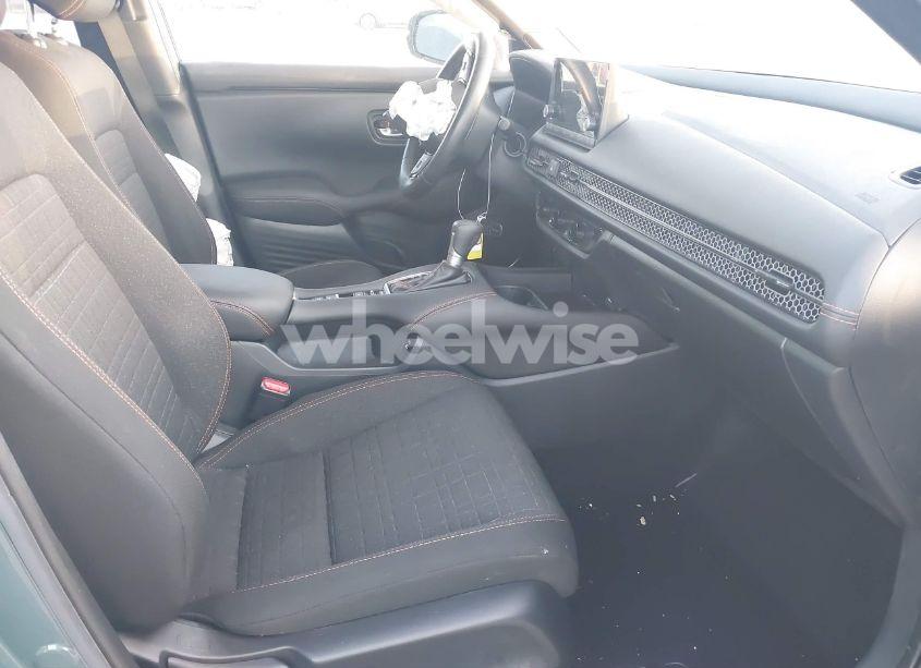 Photo 5 of 2024 Honda Hr-v 2WD SPORT/SPORT (VIN 3CZRZ1H57RM716871)