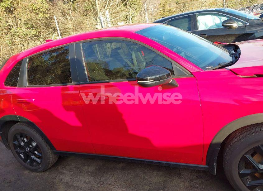 Photo 14 of 2025 Honda Hr-v 2WD SPORT (VIN 3CZRZ1H57SM700188)