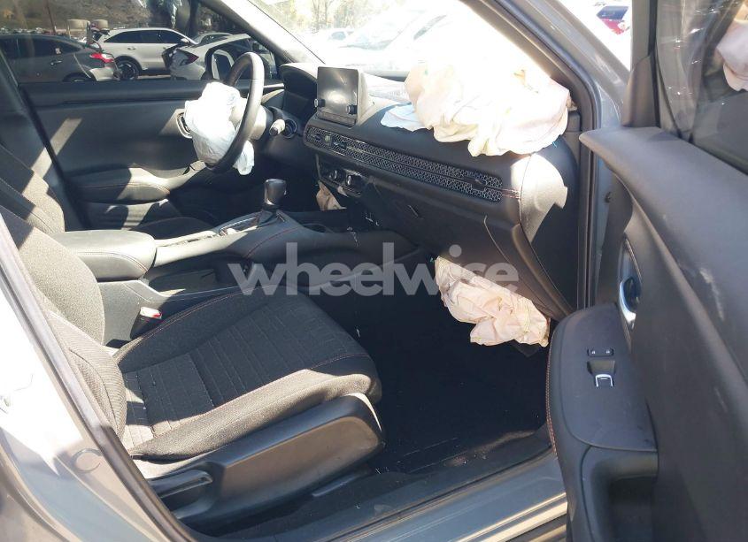 Photo 5 of 2024 Honda Hr-v 2WD SPORT/2WD SPORT W/O BSI (VIN 3CZRZ1H58RM707029)
