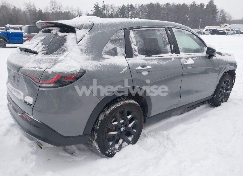 Photo 4 of 2024 Honda Hr-v 2WD SPORT/2WD SPORT W/O BSI (VIN 3CZRZ1H58RM718161)