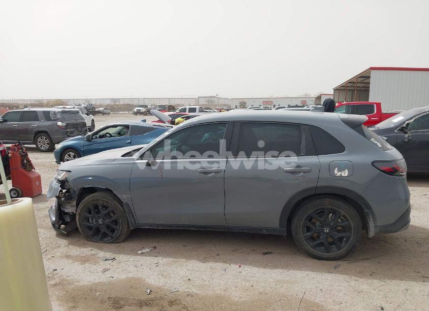 Photo 14 of 2024 Honda Hr-v 2WD SPORT/2WD SPORT W/O BSI (VIN 3CZRZ1H58RM741603)