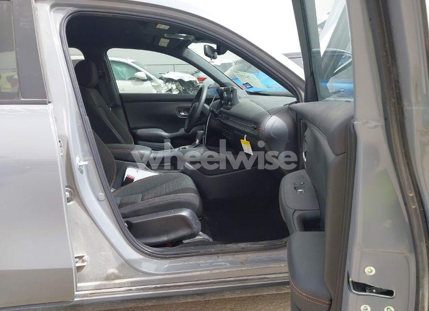 Photo 5 of 2024 Honda Hr-v 2WD SPORT/2WD SPORT W/O BSI (VIN 3CZRZ1H58RM741603)