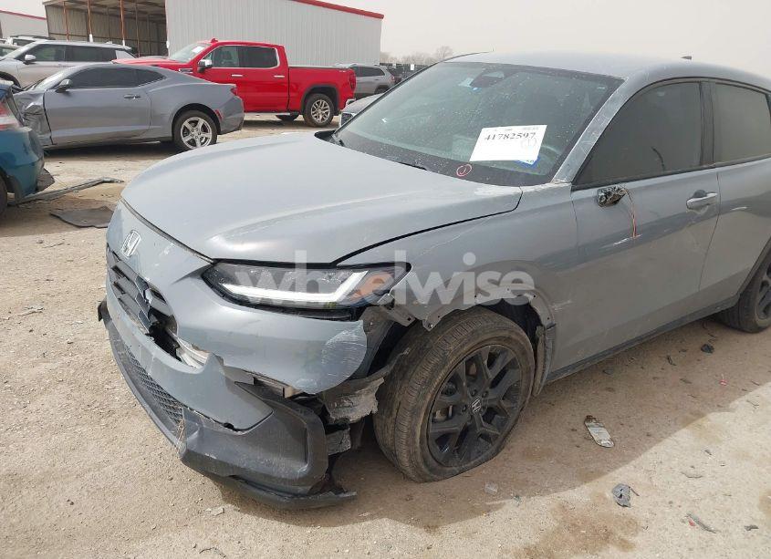 Photo 6 of 2024 Honda Hr-v 2WD SPORT/2WD SPORT W/O BSI (VIN 3CZRZ1H58RM741603)