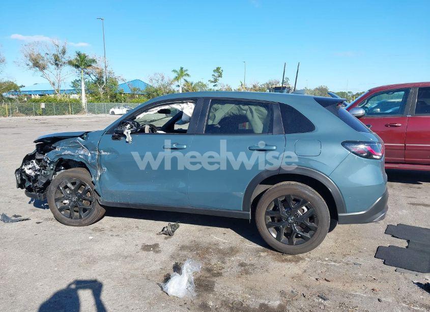 Photo 14 of 2024 Honda Hr-v (VIN 3CZRZ1H58RM759468)