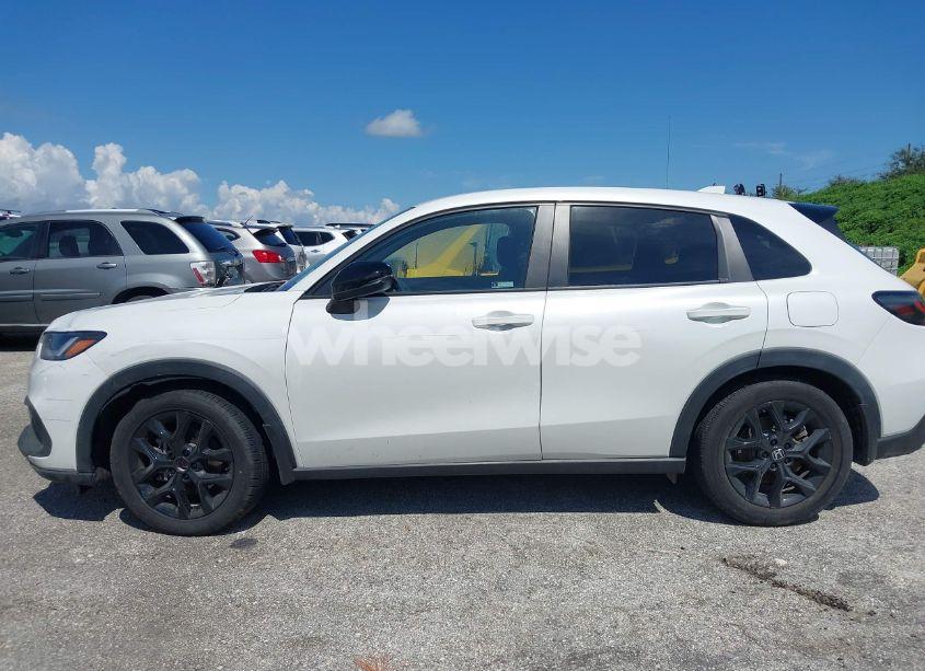 Photo 14 of 2023 Honda Hr-v 2WD SPORT (VIN 3CZRZ1H59PM704542)