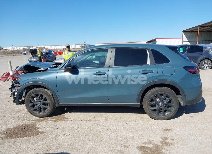 Photo 15 of 2024 Honda Hr-v 2WD SPORT/2WD SPORT W/O BSI (VIN 3CZRZ1H59RM724664)