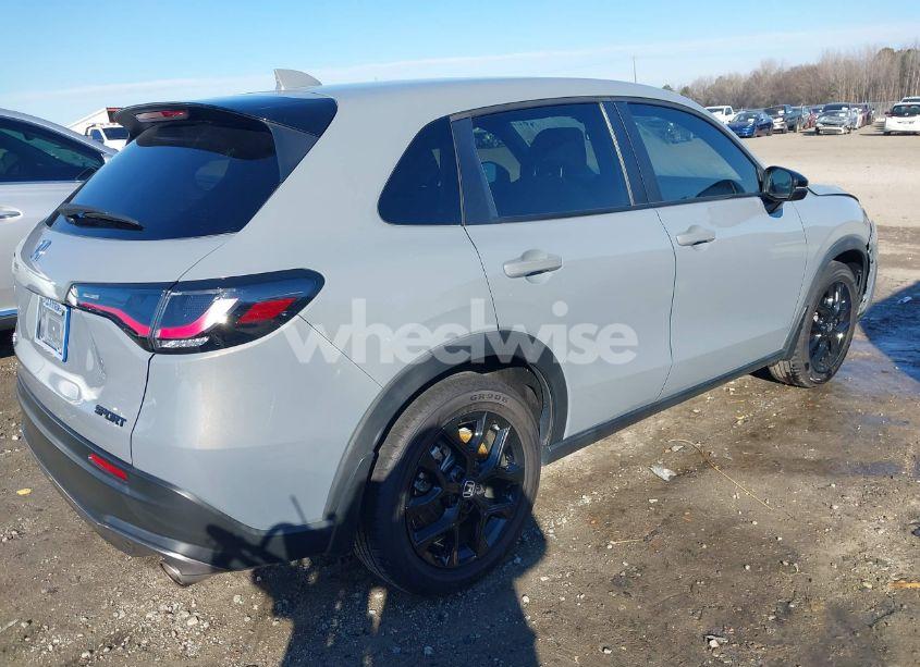 Photo 4 of 2023 Honda Hr-v 2WD SPORT (VIN 3CZRZ1H5XPM700824)