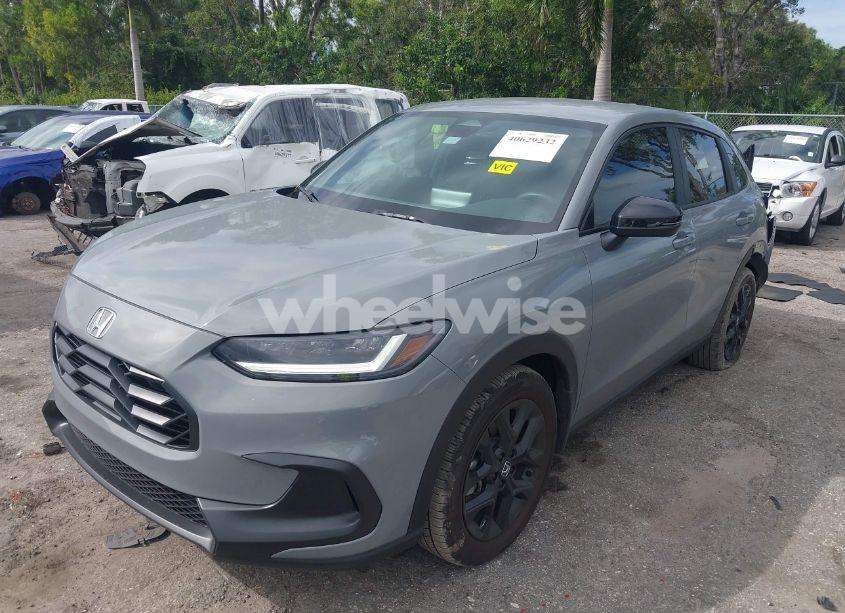 Photo 2 of 2025 Honda Hr-v 2WD SPORT (VIN 3CZRZ1H5XSM701982)