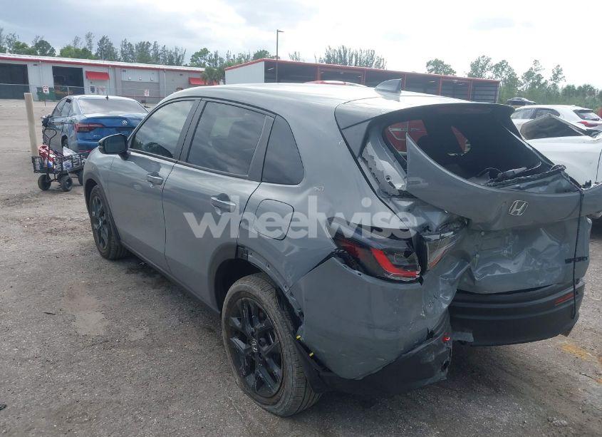 Photo 3 of 2025 Honda Hr-v 2WD SPORT (VIN 3CZRZ1H5XSM701982)
