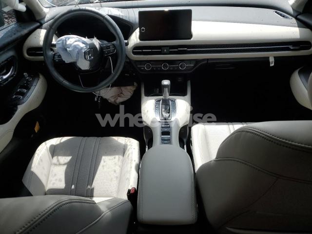Photo 8 of 2024 HONDA HR-V EXL (VIN 3CZRZ1H70RM719872)