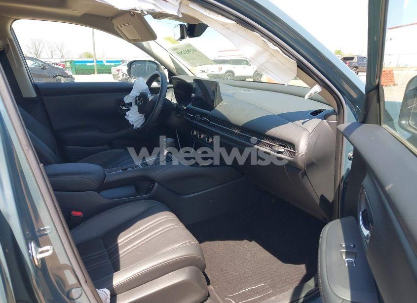 Photo 5 of 2024 Honda Hr-v 2WD EX-L/2WD EX-L W/O BSI (VIN 3CZRZ1H72RM701244)