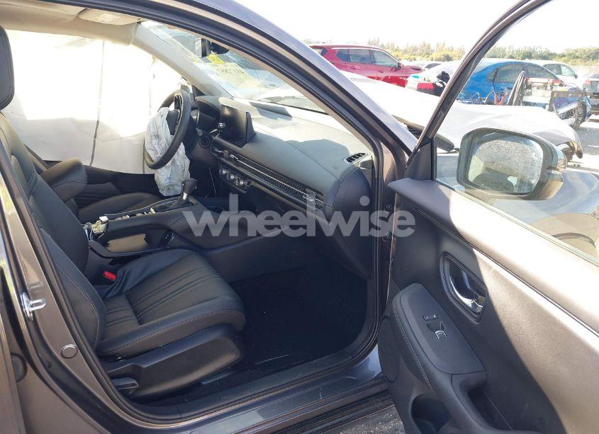 Photo 5 of 2025 Honda Hr-v 2WD EX-L (VIN 3CZRZ1H72SM700908)