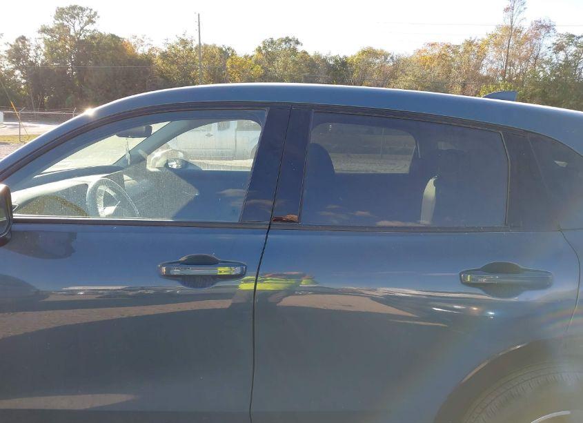 Photo 15 of 2024 Honda Hr-v 2WD EX-L/2WD EX-L W/O BSI (VIN 3CZRZ1H73RM747956)