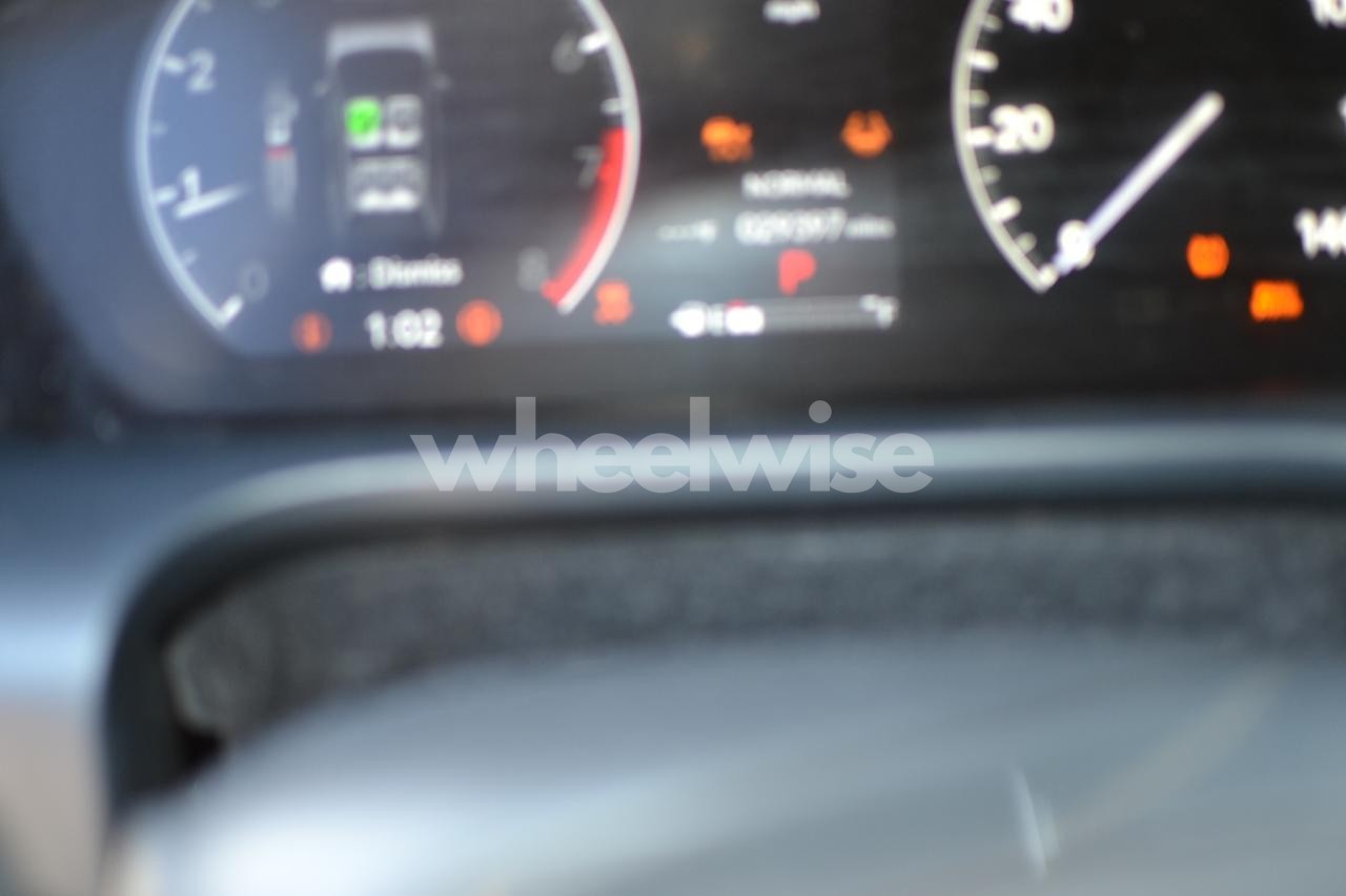 Photo 10 of 2024 HONDA HR-V EXL (VIN 3CZRZ1H73RM757421)