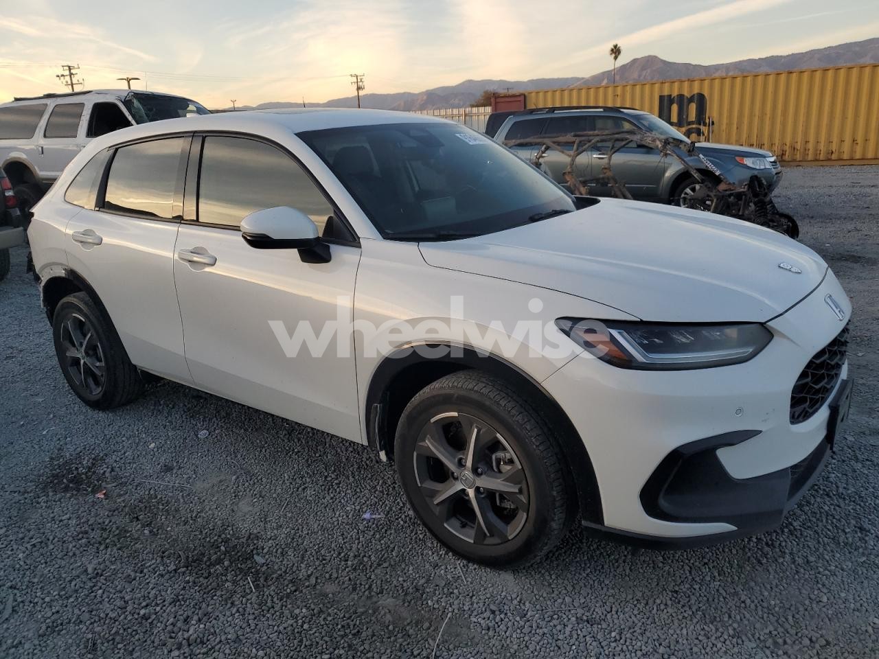 Photo 4 of 2023 HONDA HR-V EXL (VIN 3CZRZ1H75PM721338)