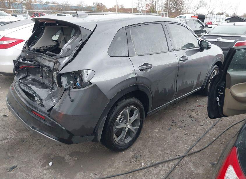 Photo 4 of 2024 Honda Hr-v 2WD EX-L/2WD EX-L W/O BSI (VIN 3CZRZ1H75RM746792)