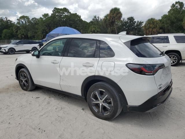 Photo 8 of 2024 HONDA HR-V EXL (VIN 3CZRZ1H75RM747389)