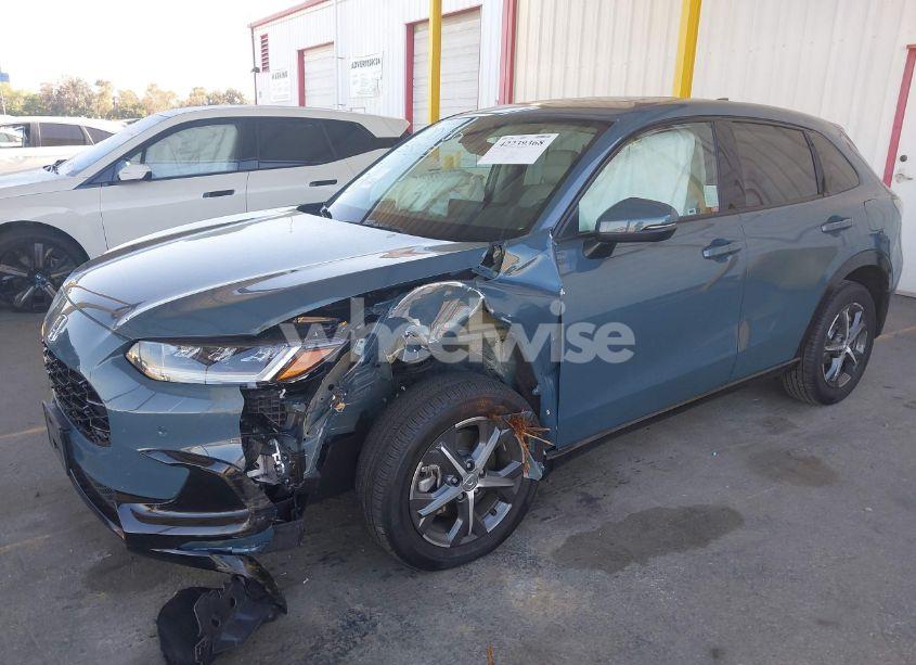 Photo 2 of 2025 Honda Hr-v 2WD EX-L (VIN 3CZRZ1H75SM703849)