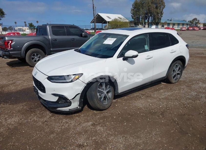 Photo 2 of 2025 Honda Hr-v 2WD EX-L (VIN 3CZRZ1H78SM738630)