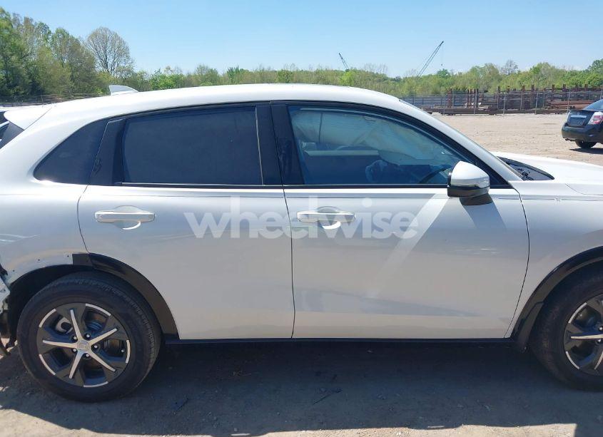 Photo 13 of 2024 Honda Hr-v 2WD EX-L/2WD EX-L W/O BSI (VIN 3CZRZ1H79RM738713)