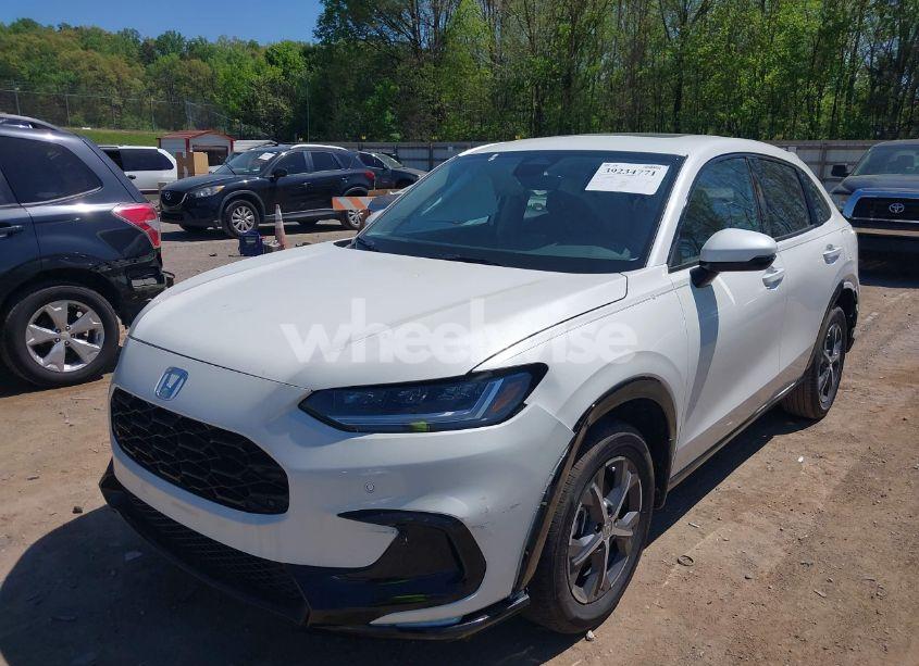 Photo 2 of 2024 Honda Hr-v 2WD EX-L/2WD EX-L W/O BSI (VIN 3CZRZ1H79RM738713)