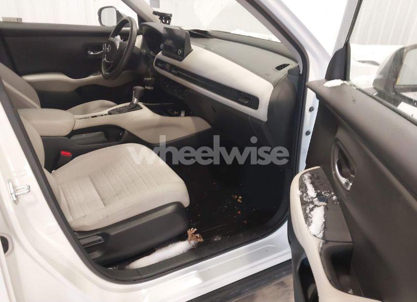 Photo 5 of 2023 Honda Hr-v AWD LX (VIN 3CZRZ2H31PM741766)