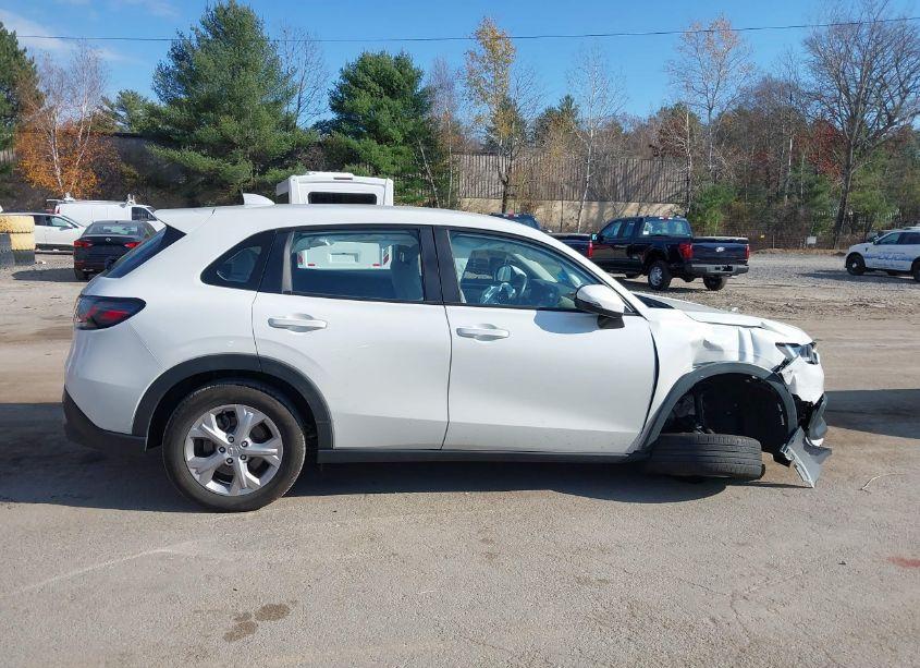 Photo 13 of 2024 Honda Hr-v AWD LX (VIN 3CZRZ2H31RM715221)