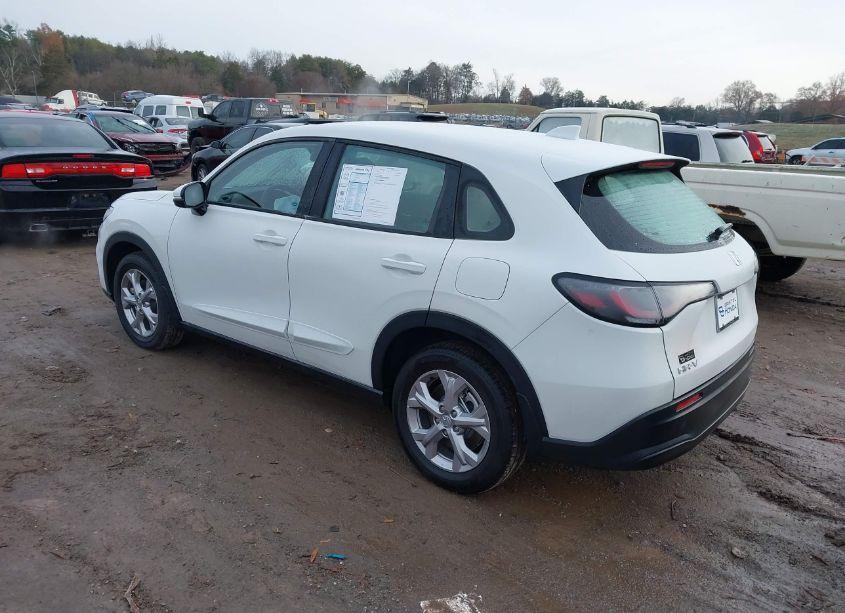 Photo 3 of 2024 Honda Hr-v AWD LX (VIN 3CZRZ2H32RM771846)