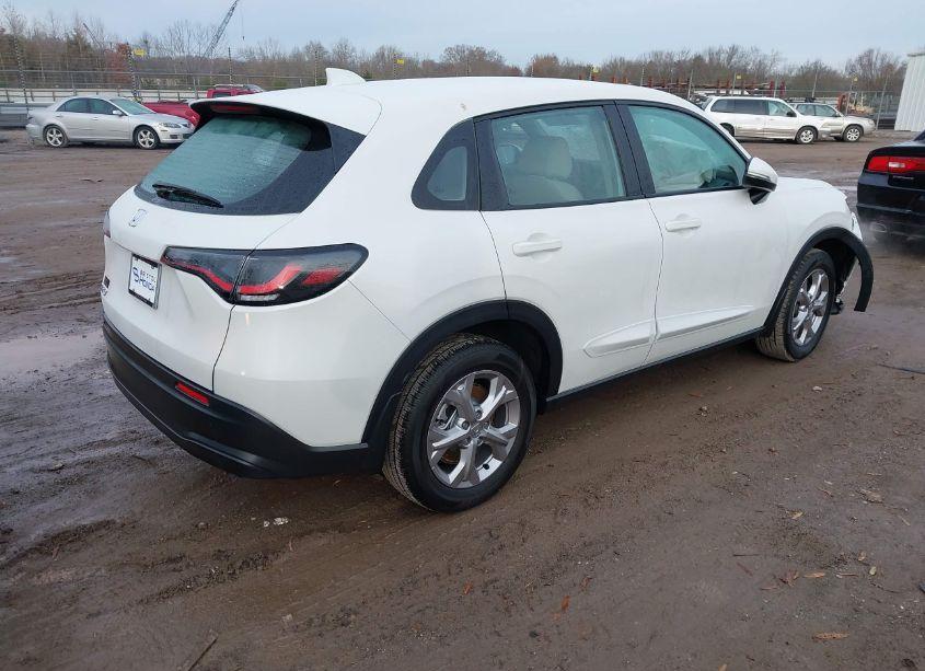Photo 4 of 2024 Honda Hr-v AWD LX (VIN 3CZRZ2H32RM771846)