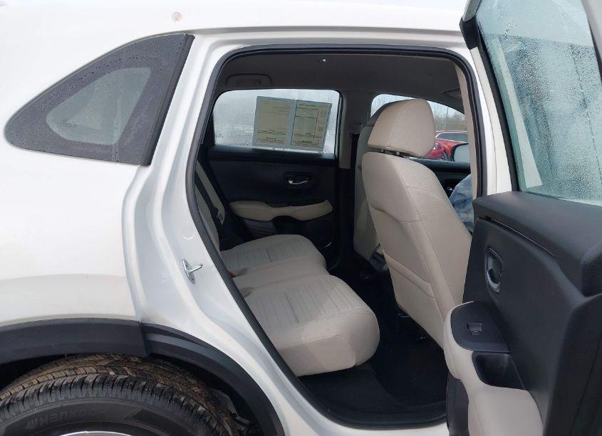 Photo 8 of 2024 Honda Hr-v AWD LX (VIN 3CZRZ2H32RM771846)