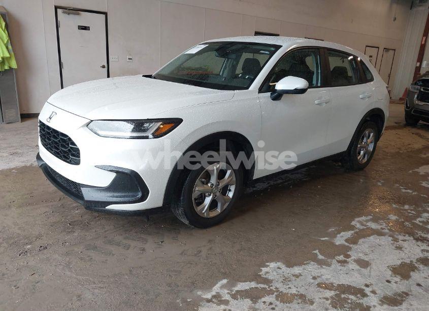 Photo 2 of 2025 Honda Hr-v AWD LX (VIN 3CZRZ2H32SM713385)