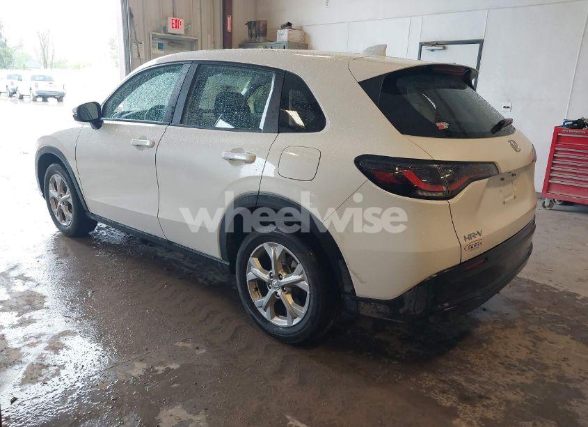 Photo 3 of 2025 Honda Hr-v AWD LX (VIN 3CZRZ2H32SM713385)