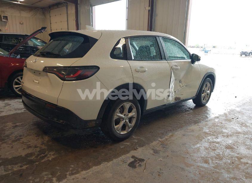 Photo 4 of 2025 Honda Hr-v AWD LX (VIN 3CZRZ2H32SM713385)