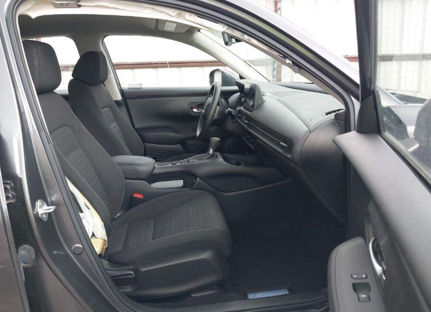 Photo 5 of 2023 Honda Hr-v AWD LX (VIN 3CZRZ2H33PM744975)