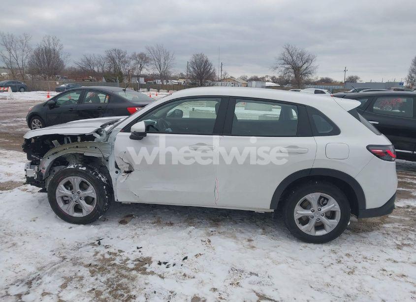 Photo 15 of 2024 Honda Hr-v AWD LX (VIN 3CZRZ2H33RM786310)