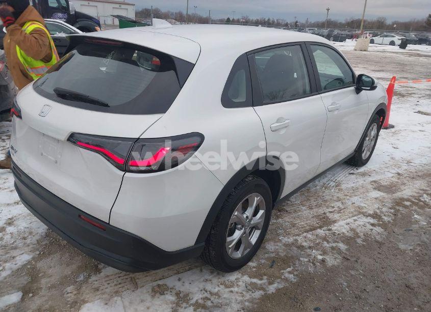 Photo 4 of 2024 Honda Hr-v AWD LX (VIN 3CZRZ2H33RM786310)