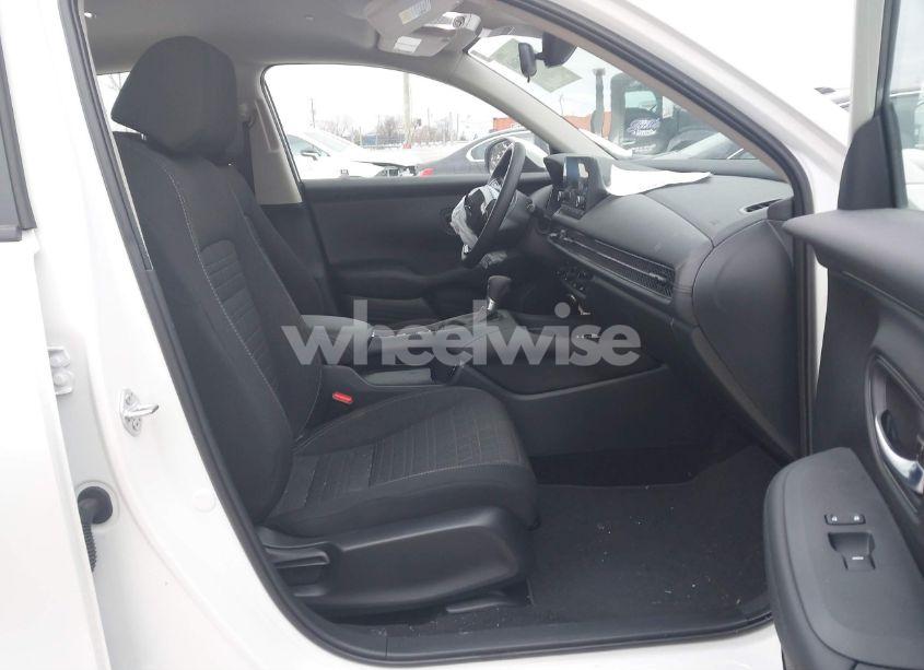 Photo 5 of 2024 Honda Hr-v AWD LX (VIN 3CZRZ2H33RM786310)
