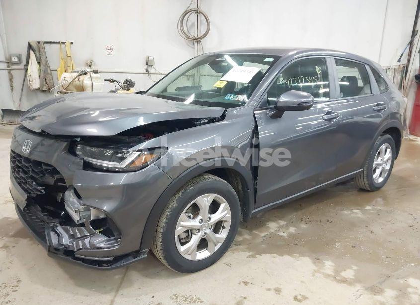 Photo 2 of 2025 Honda Hr-v AWD LX (VIN 3CZRZ2H34SM709614)