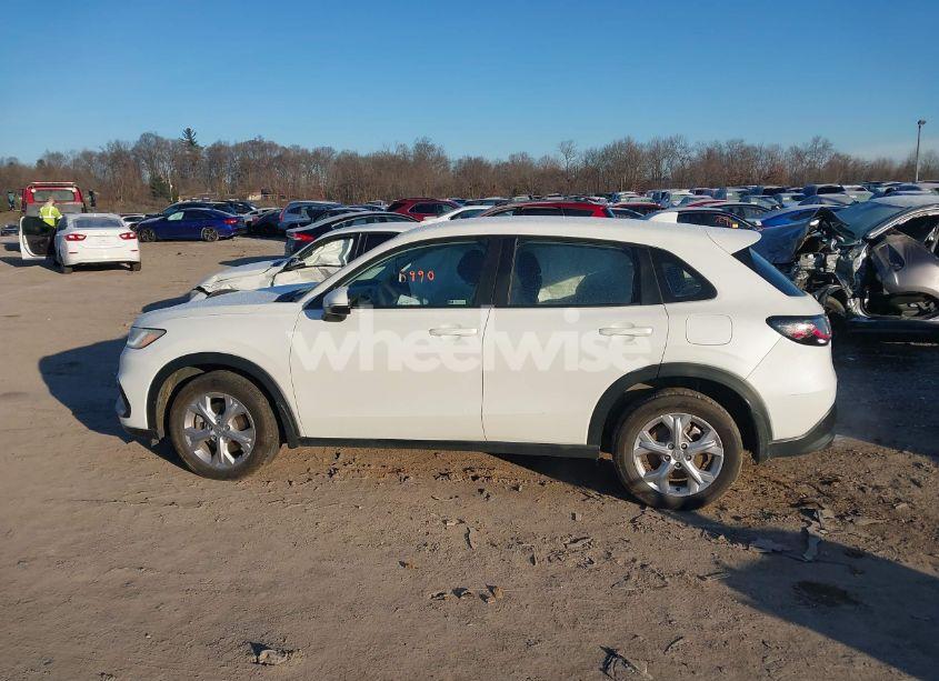Photo 14 of 2023 Honda Hr-v AWD LX (VIN 3CZRZ2H35PM731872)