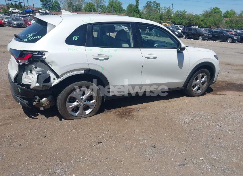 Photo 4 of 2023 Honda Hr-v AWD LX (VIN 3CZRZ2H36PM706995)