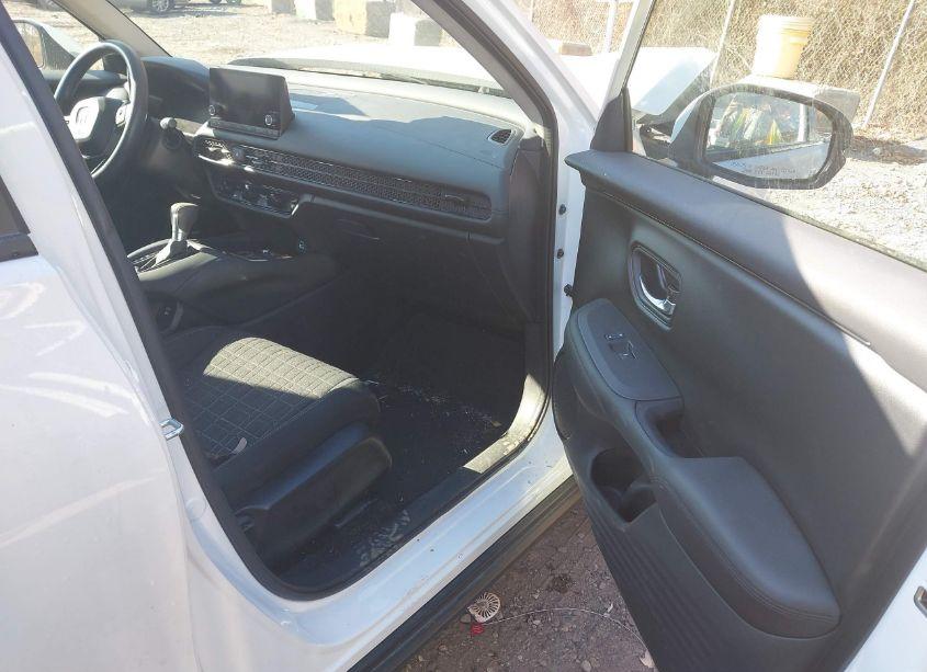 Photo 5 of 2024 Honda Hr-v AWD LX (VIN 3CZRZ2H36RM702741)