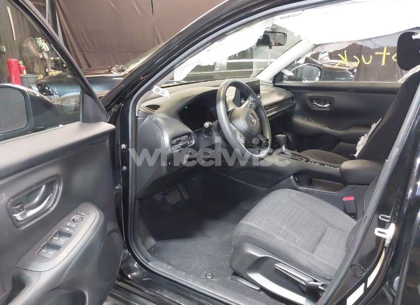 Photo 5 of 2024 Honda Hr-v AWD LX (VIN 3CZRZ2H37RM720732)