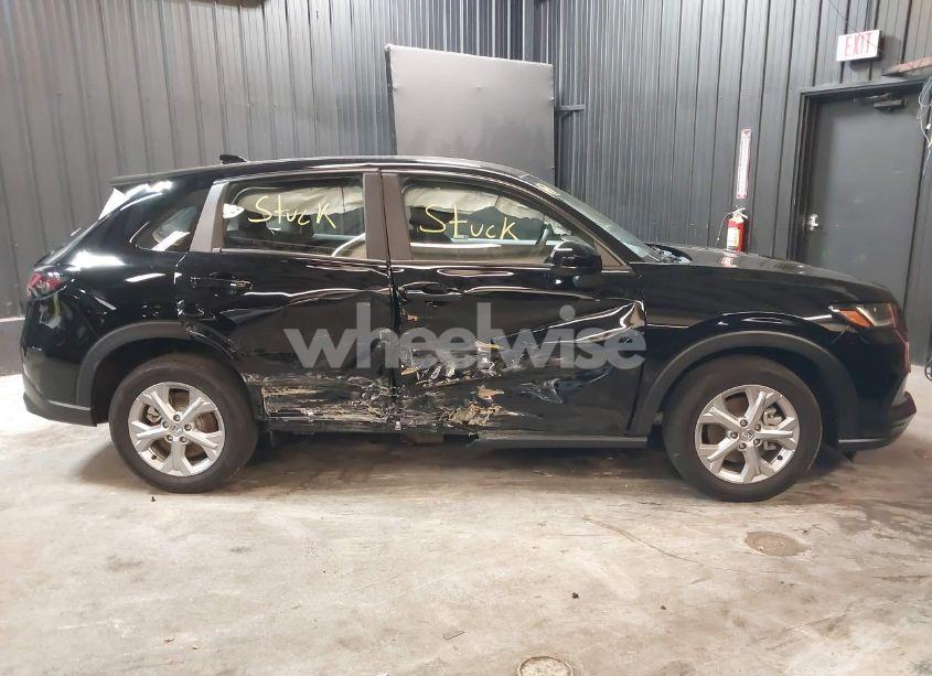 Photo 6 of 2024 Honda Hr-v AWD LX (VIN 3CZRZ2H37RM720732)