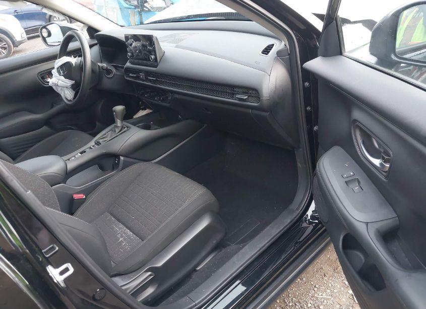 Photo 5 of 2024 Honda Hr-v AWD LX (VIN 3CZRZ2H37RM747400)