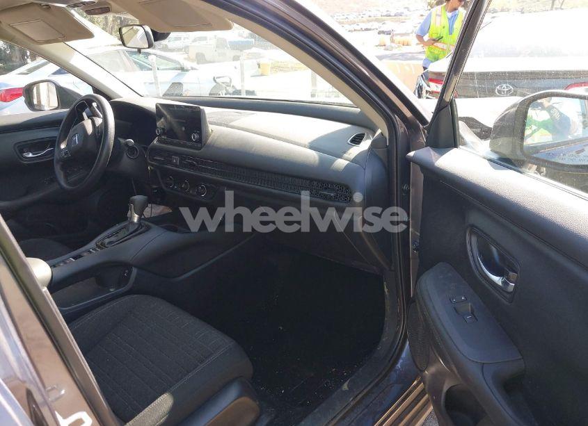 Photo 5 of 2024 Honda Hr-v AWD LX (VIN 3CZRZ2H38RM776209)