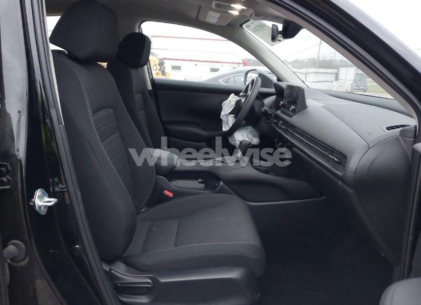 Photo 5 of 2024 Honda Hr-v AWD LX (VIN 3CZRZ2H3XRM760691)