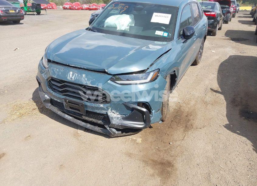 Photo 2 of 2025 Honda Hr-v AWD SPORT (VIN 3CZRZ2H50SM718425)