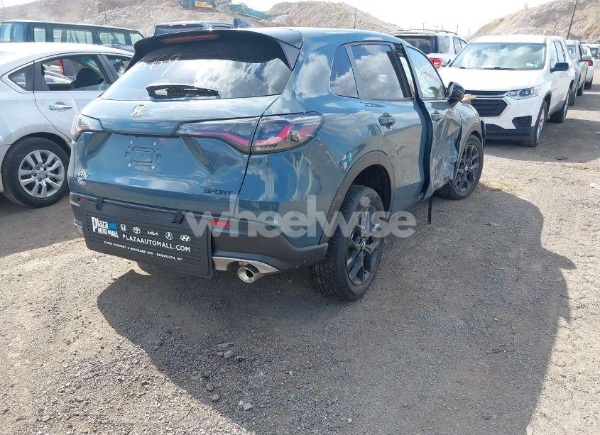 Photo 4 of 2025 Honda Hr-v AWD SPORT (VIN 3CZRZ2H50SM718425)