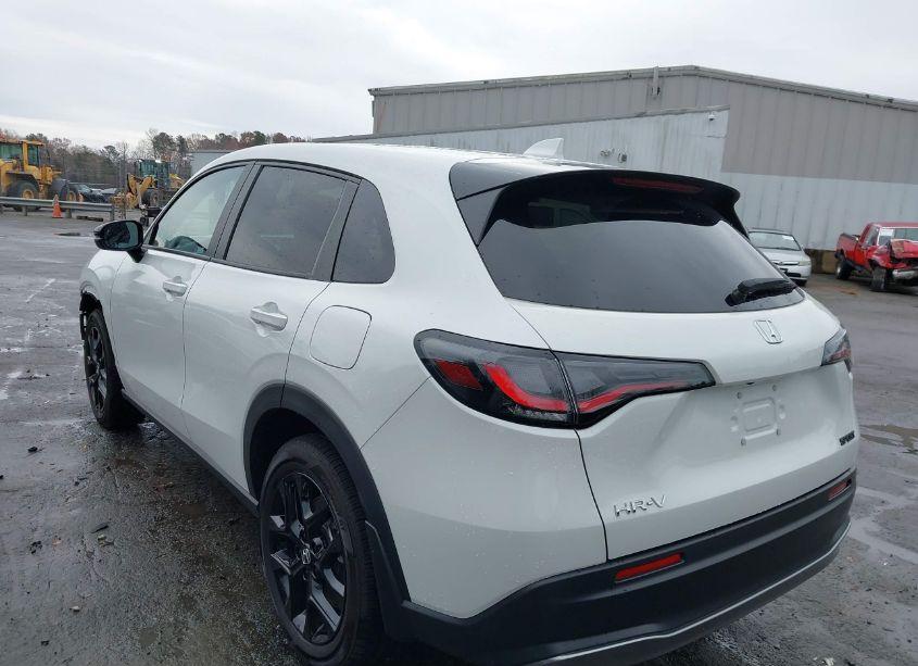 Photo 3 of 2024 Honda Hr-v AWD SPORT/AWD SPORT W/O BSI (VIN 3CZRZ2H51RM739195)