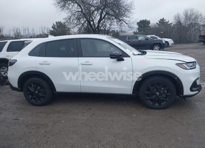 Photo 14 of 2024 Honda Hr-v (VIN 3CZRZ2H51RM754053)